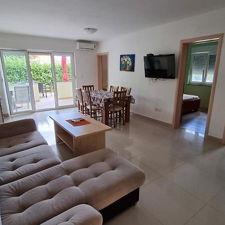 Apartments Bellator Šilo Eksteriør billede