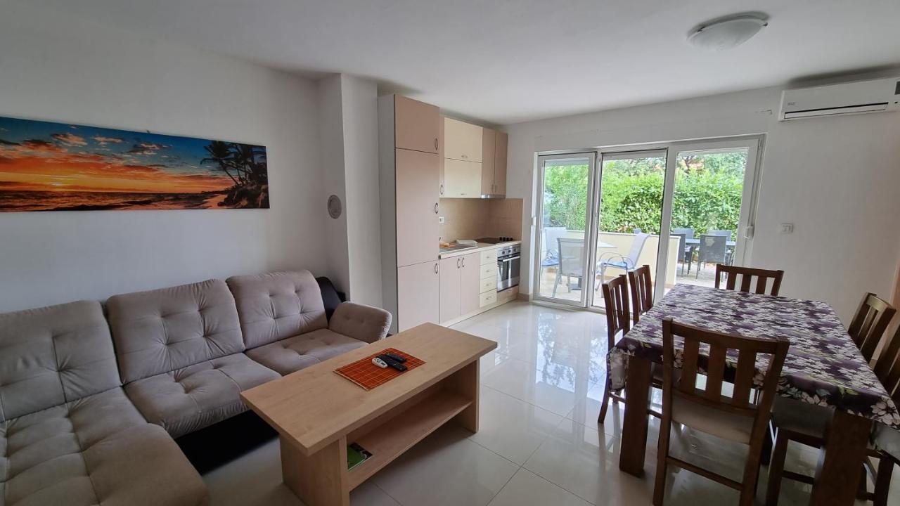 Apartments Bellator Šilo Eksteriør billede