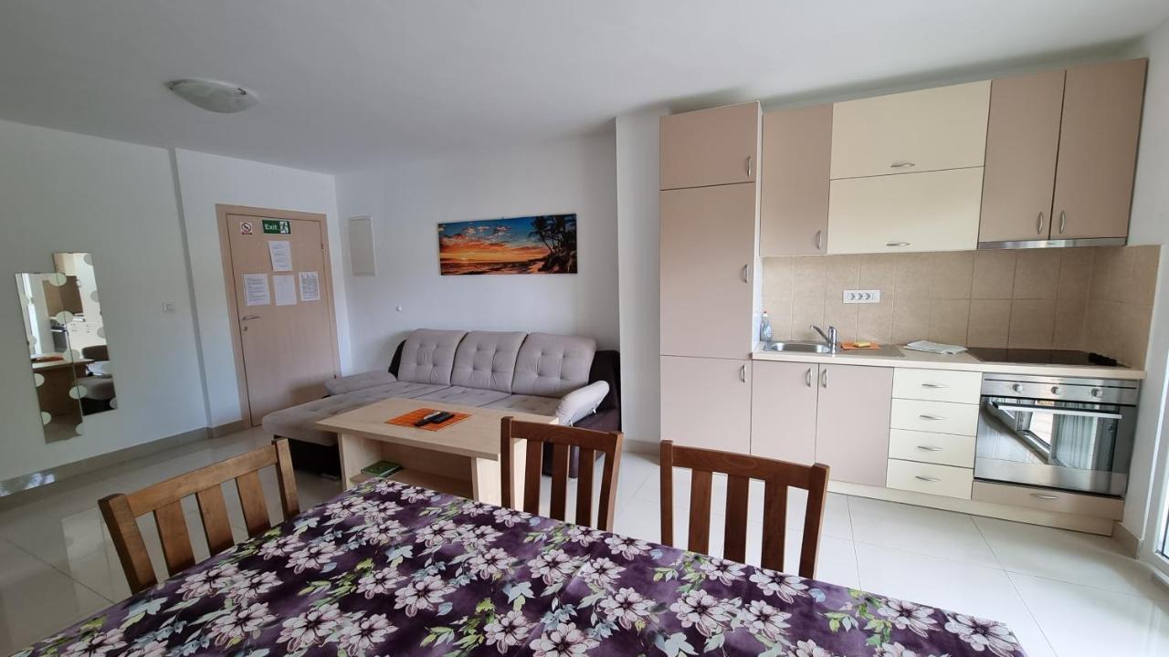 Apartments Bellator Šilo Eksteriør billede