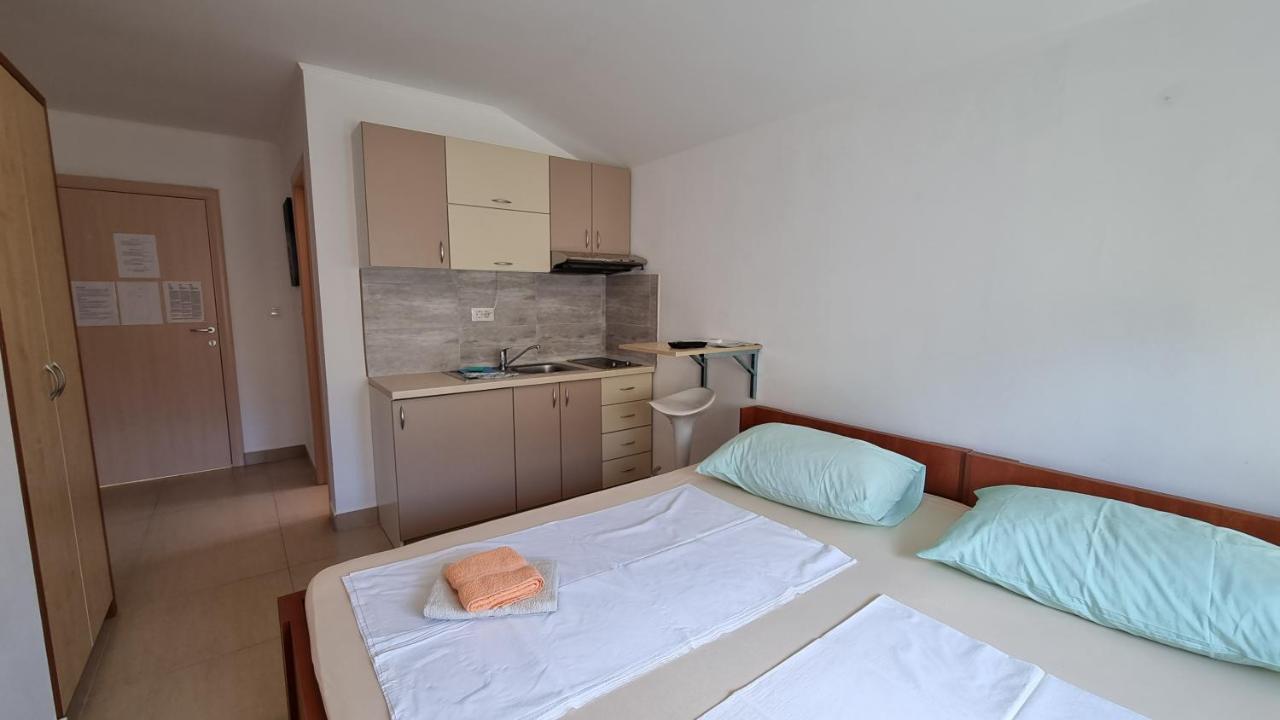 Apartments Bellator Šilo Eksteriør billede