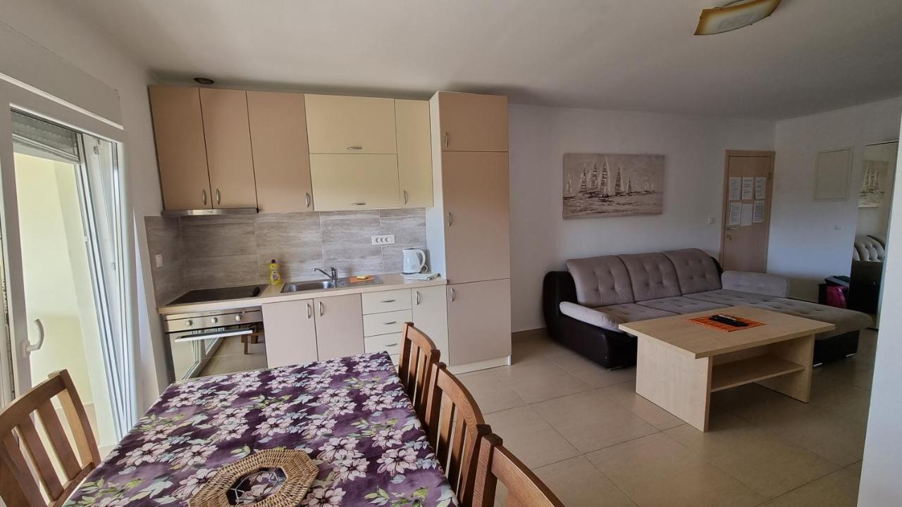 Apartments Bellator Šilo Eksteriør billede