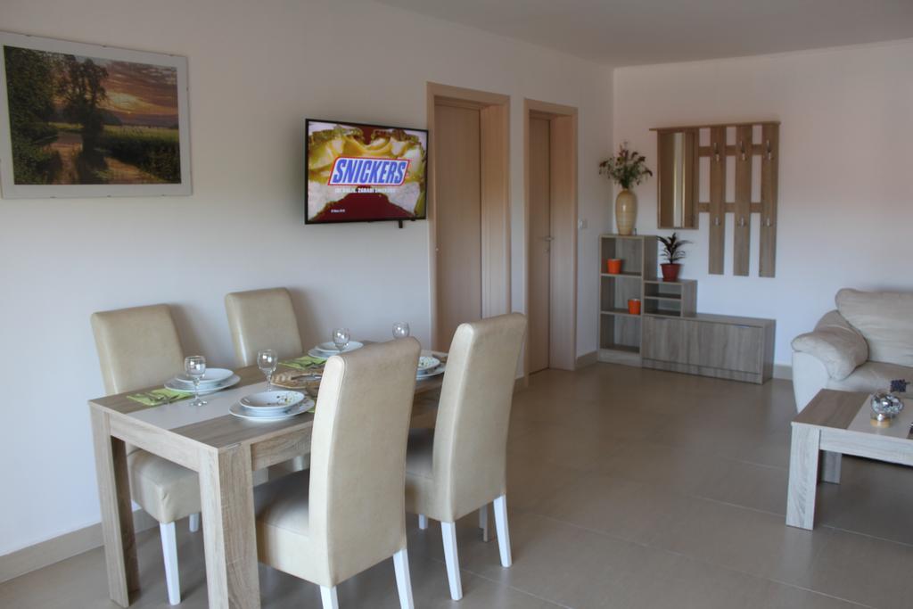 Apartments Bellator Šilo Eksteriør billede