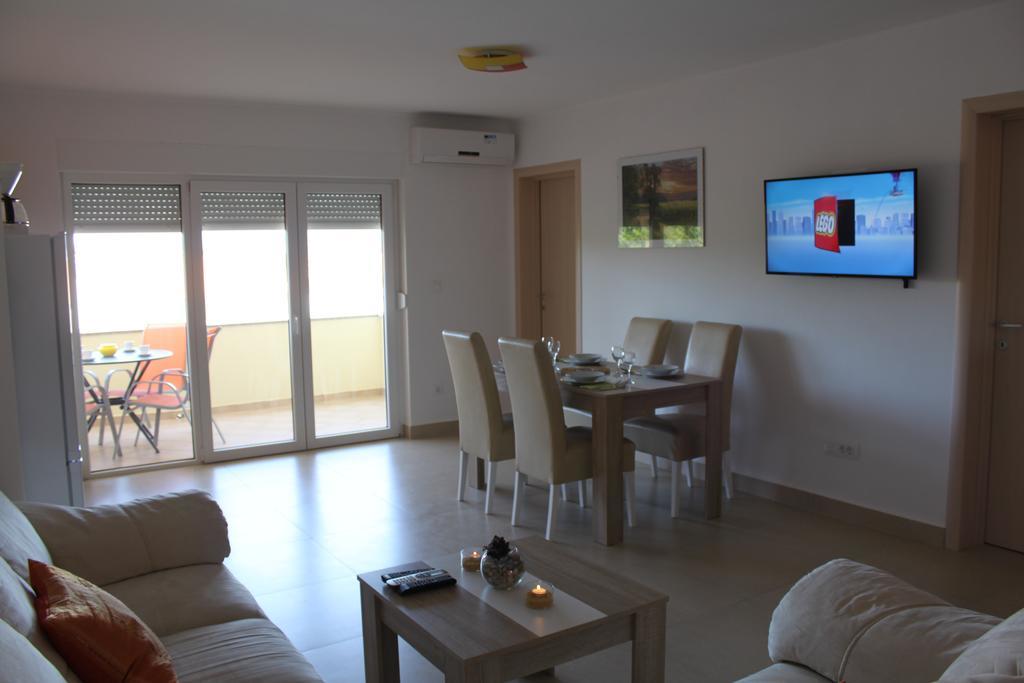 Apartments Bellator Šilo Eksteriør billede