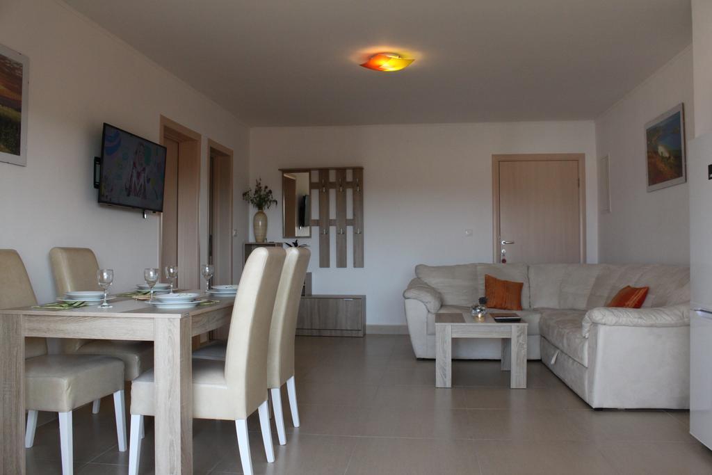Apartments Bellator Šilo Eksteriør billede
