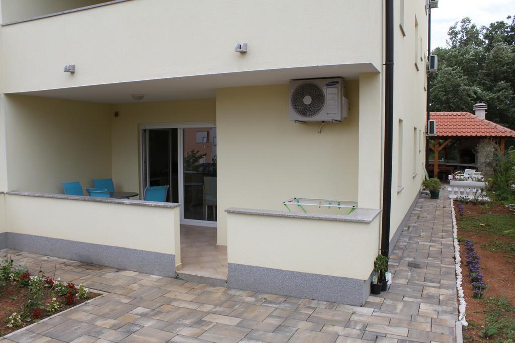 Apartments Bellator Šilo Eksteriør billede