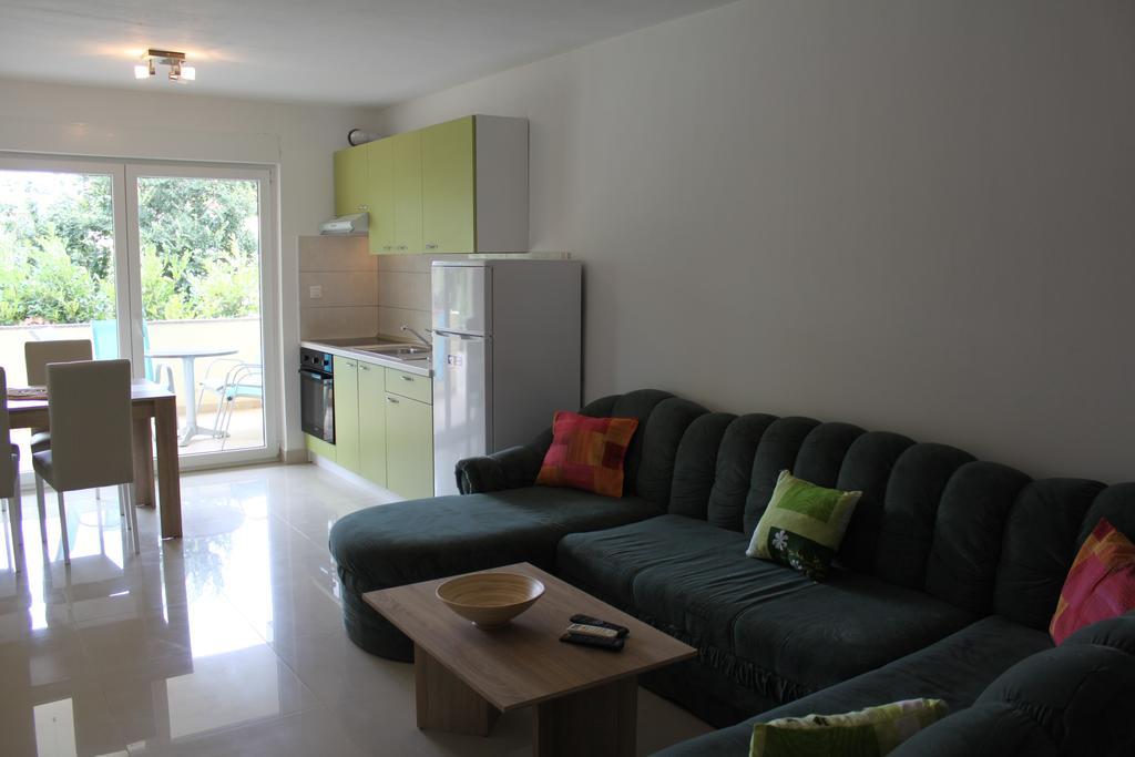 Apartments Bellator Šilo Eksteriør billede