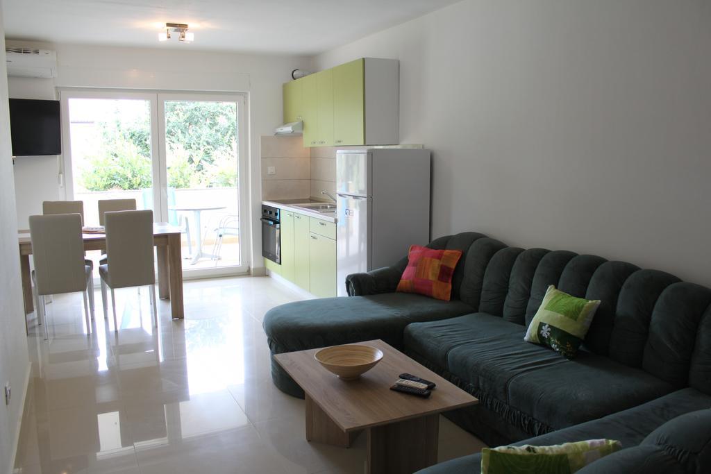 Apartments Bellator Šilo Eksteriør billede