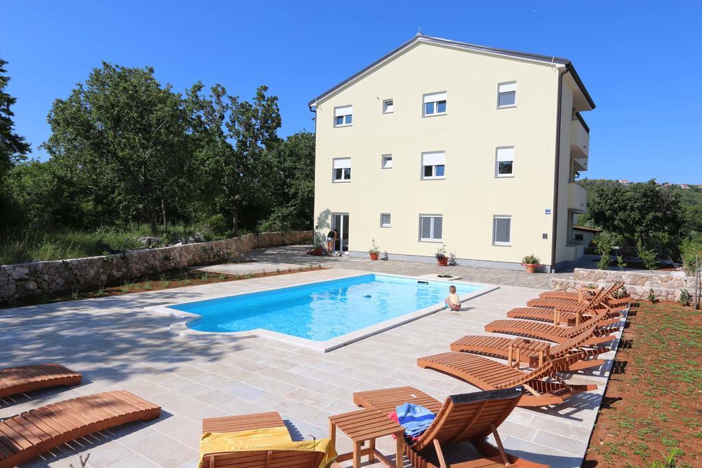 Apartments Bellator Šilo Eksteriør billede